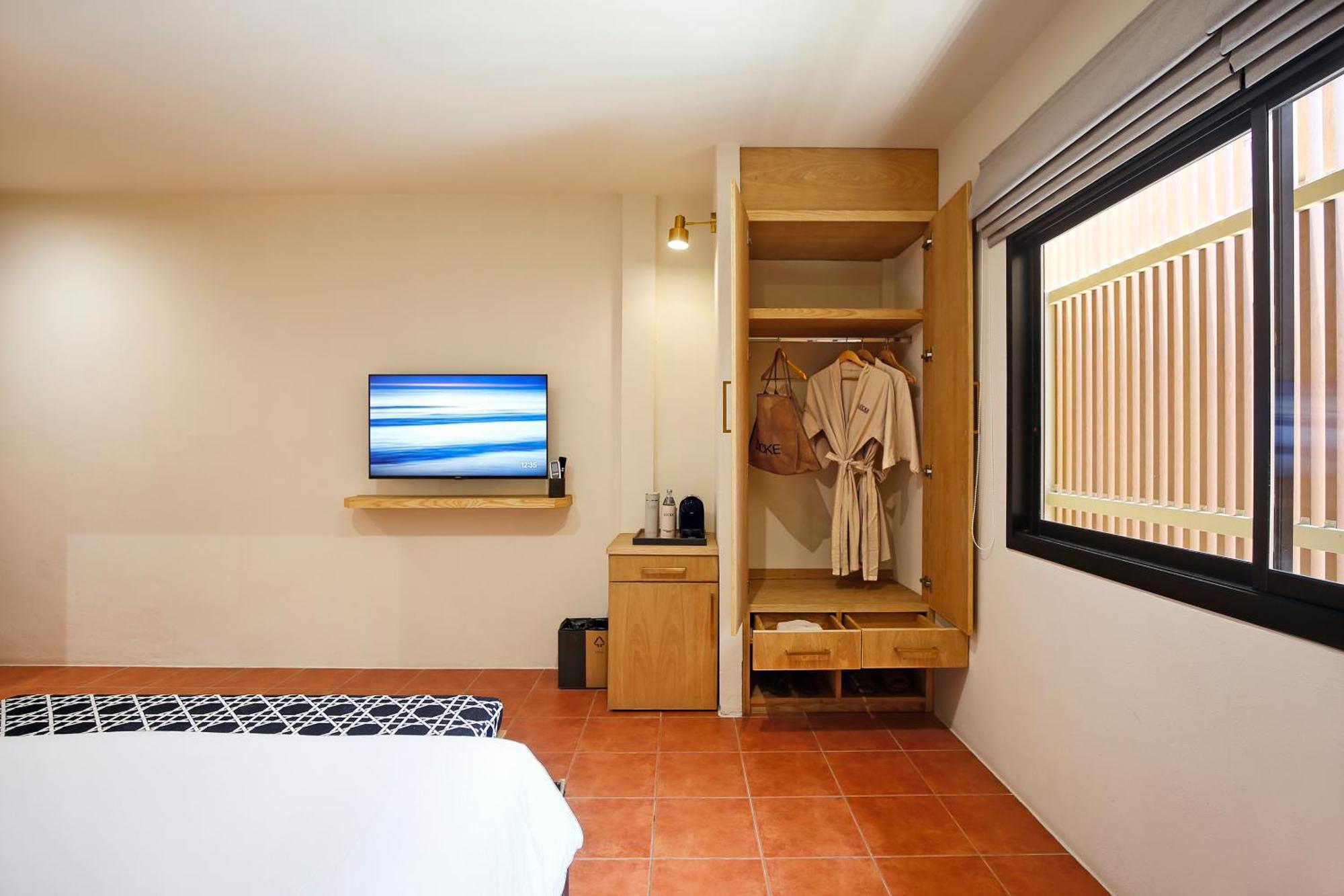Luecke Boutique Hotel - Adults Only Тау Номер фото